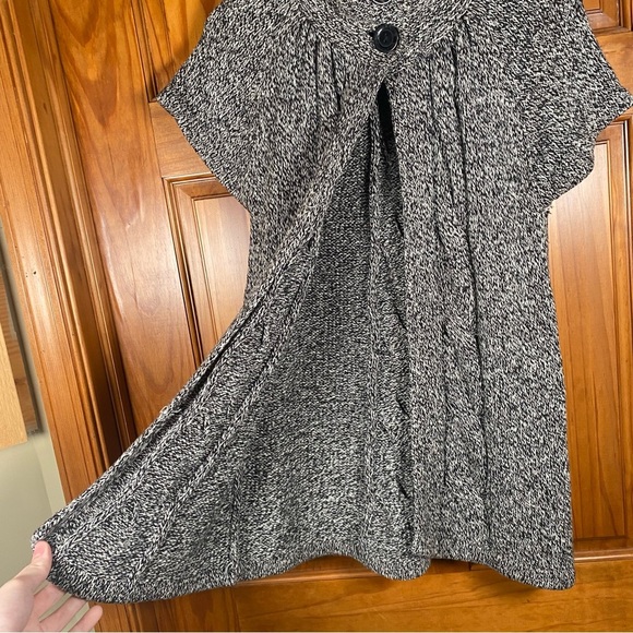 Kasper Essential Sportwear Short Sleeved Knit Cardigan with Collar Buttons - Picture 3 of 8